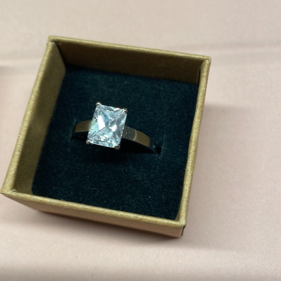 Silver Square White Stone Ring Sz 8.75 - Picture 6 of 6